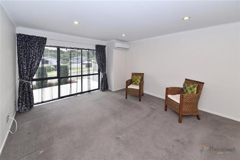 Photo of property in 15 Dawood Place, The Gardens, Auckland, 2105