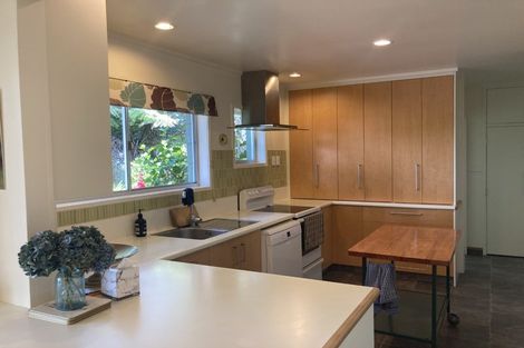 Photo of property in 16 Totara Drive, St Andrews, Hamilton, 3200