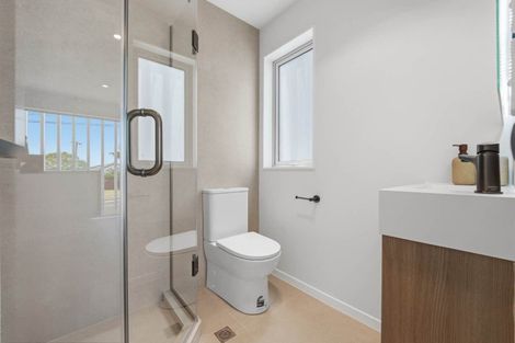 Photo of property in 1/186 Forrest Hill Road, Forrest Hill, Auckland, 0620