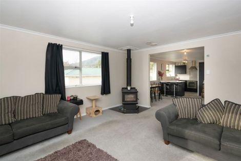 Photo of property in 51 Hampden Street, Picton, 7220