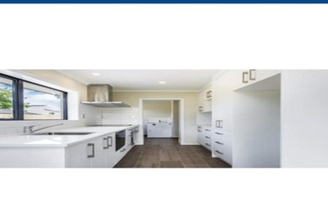 Photo of property in 35b Awaroa Road, Sunnyvale, Auckland, 0612