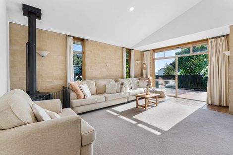 Photo of property in 1358a Whangaparaoa Road, Army Bay, Whangaparaoa, 0930