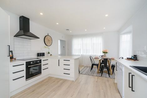 Photo of property in 6 Coventry Street, Highbury, Palmerston North, 4412