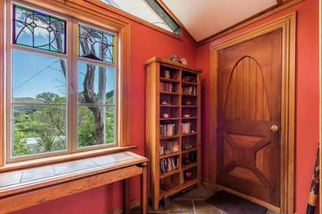 Photo of property in 39 Airlie Road, Plimmerton, Porirua, 5026