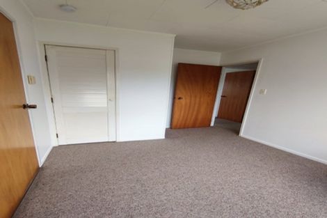 Photo of property in 47 Meadowood Drive, Unsworth Heights, Auckland, 0632