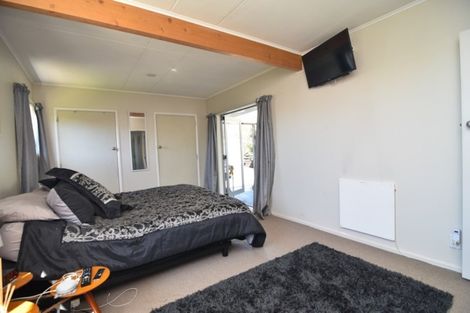 Photo of property in 65 Victoria Street, Carterton, 5713