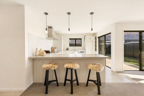 Photo of property in 10 Waddell Street, Lake Hawea, 9382