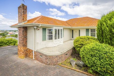 Photo of property in 39 Mellons Bay Road, Mellons Bay, Auckland, 2014