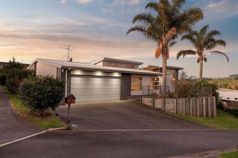 Photo of property in 48 Buxton Place, Ohauiti, Tauranga, 3112