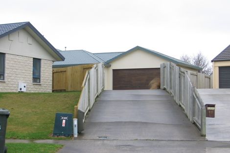 Photo of property in 42 Logan Way, Kelvin Grove, Palmerston North, 4414