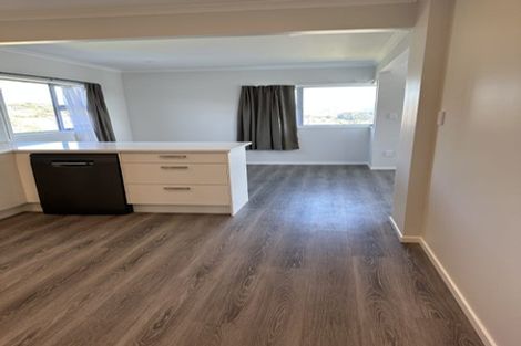 Photo of property in 28 Eskdale Road, Papakowhai, Porirua, 5024