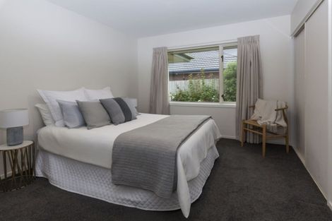 Photo of property in 19 Thornwood Place, Redwood, Christchurch, 8051