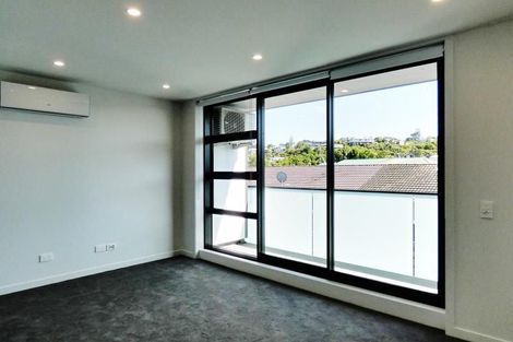 Photo of property in 6/764 Beach Road, Browns Bay, Auckland, 0630