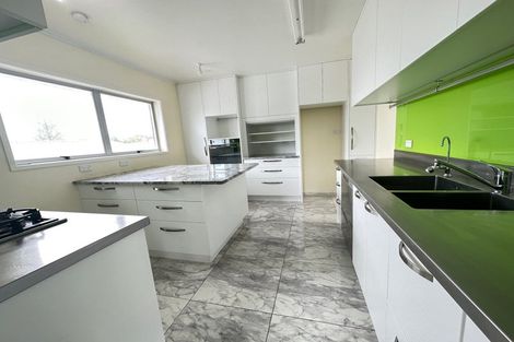 Photo of property in 37 Knightsbridge Drive, Forrest Hill, Auckland, 0620