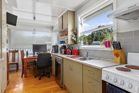 Photo of property in 11 William Benton Street, Featherston, 5710