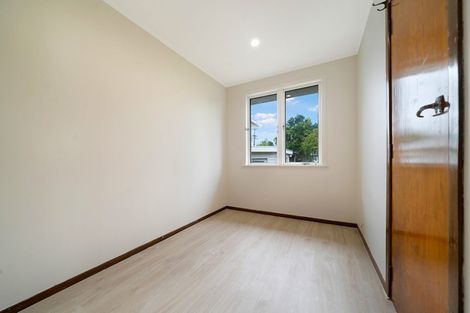 Photo of property in 19 Cobham Crescent, Kelston, Auckland, 0602