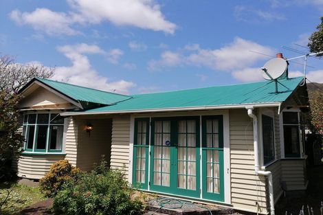 Photo of property in 110 Waiwhetu Road, Waterloo, Lower Hutt, 5011