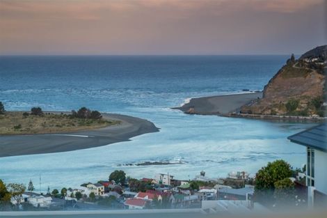 Photo of property in 5 Dunkeld Lane, Redcliffs, Christchurch, 8081