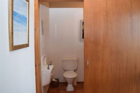 Photo of property in 82 Ocean Beach Road, Tairua, 3508