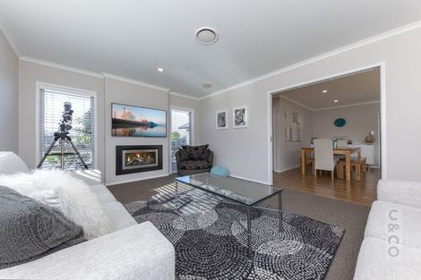 Photo of property in 14 Pohutukawa Parade, Riverhead, 0820