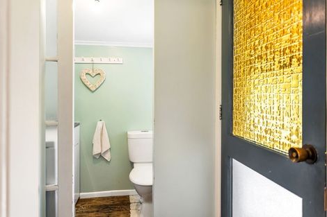 Photo of property in 18 Sarah Avenue, Whitianga, 3510