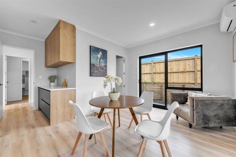 Photo of property in 30 Ballyalton Crescent, Flat Bush, Auckland, 2019