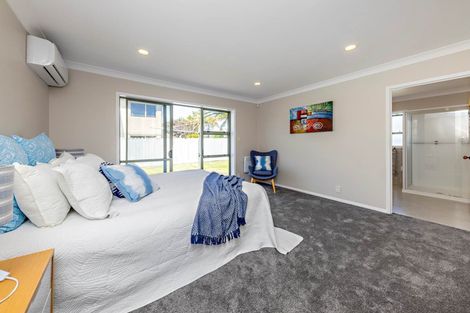 Photo of property in 2 Emyvalie Place, Dannemora, Auckland, 2016
