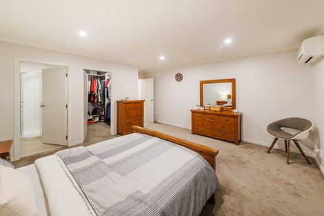 Photo of property in 7 Cyprus Place, Fitzherbert, Palmerston North, 4410