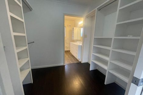 Photo of property in 3 Dainton Place, New Lynn, Auckland, 0600