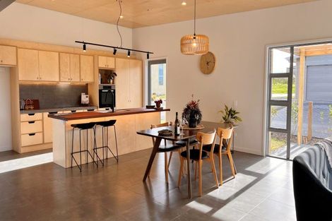 Photo of property in 4 Mirek Street, Waikanae, 5036