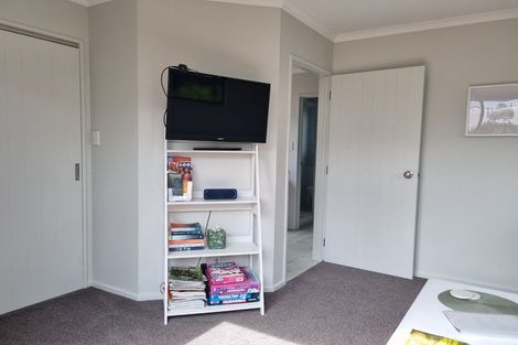 Photo of property in 28 Tuscan Lane, Martinborough, 5711