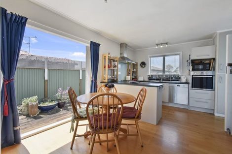 Photo of property in 2 Valentine Street, Papakura, 2110