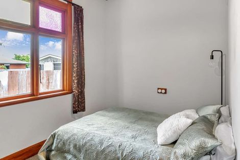 Photo of property in 12 Irving Street, Gore, 9710