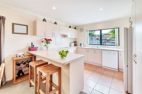 Photo of property in 19 San Pedro Place, Henderson, Auckland, 0612