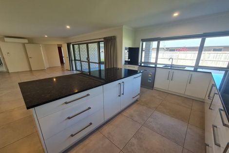 Photo of property in 25 Oakland Place, Ngongotaha, Rotorua, 3010