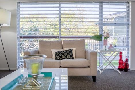 Photo of property in 2/18 Kashmir Road, Glen Eden, Auckland, 0602