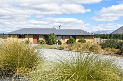 Photo of property in 85 Ben Ohau Road, Ben Ohau, Twizel, 7999
