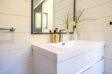 Photo of property in 16 Frank Street, Oneroa, Waiheke Island, 1081