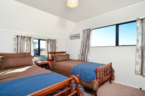 Photo of property in 1/95 Sturges Road, Henderson, Auckland, 0612