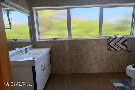 Photo of property in 9 Midway Avenue, Castor Bay, Auckland, 0620