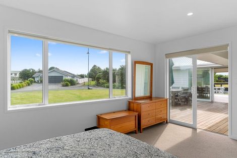 Photo of property in 24 Waterman Drive, Langs Beach, Waipu, 0582