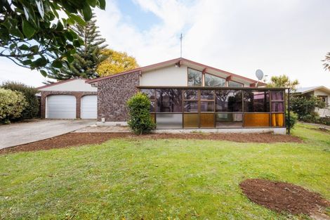 Photo of property in 25 Haast Place, Awapuni, Palmerston North, 4412