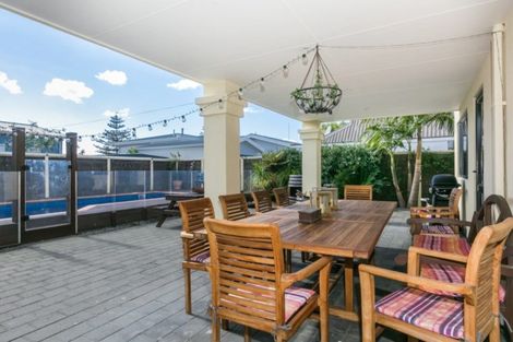 Photo of property in 15 Charles Street, Westshore, Napier, 4110
