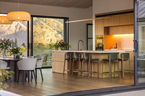 Photo of property in 38 Station Rise, Dalefield, Queenstown, 9371