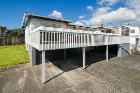 Photo of property in 183 Waimumu Road, Massey, Auckland, 0614