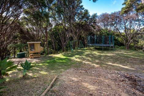 Photo of property in 50 Carsons Road, Waiheke Island, 1971