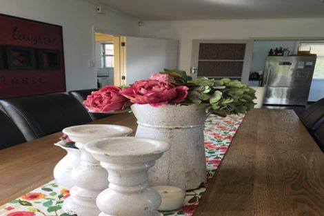 Photo of property in 41 Dowling Grove, Silverstream, Upper Hutt, 5019