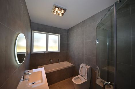 Photo of property in 32 Johns Creek Crescent, Silverdale, 0932