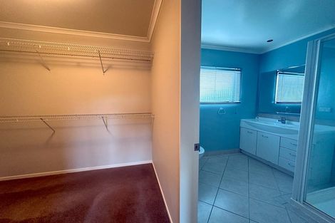 Photo of property in 5 Swain Grove, Riverstone Terraces, Upper Hutt, 5018