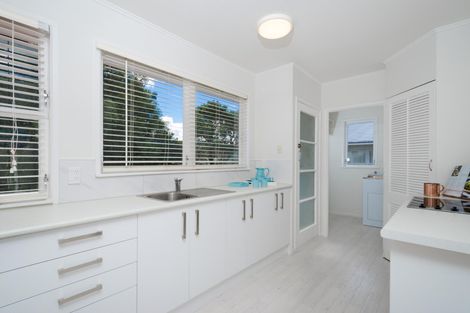 Photo of property in 1/29 Glendene Avenue, Glendene, Auckland, 0602